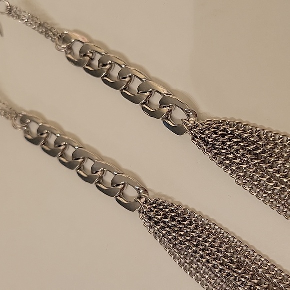 Chain Me - Picture 2 of 4